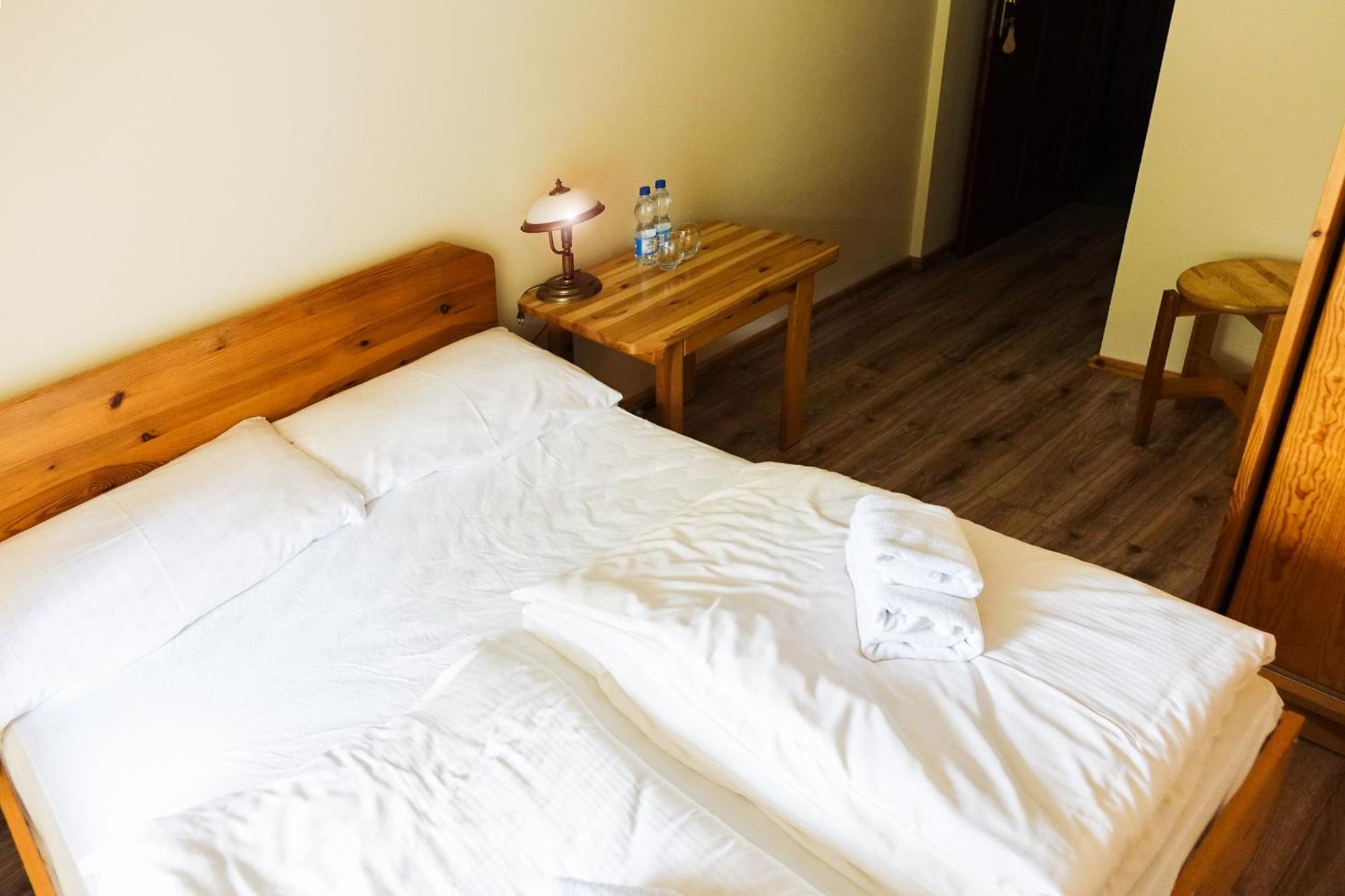 Zadrna Rezydencja Aparthotel Chelmsko Slaskie ภายนอก รูปภาพ