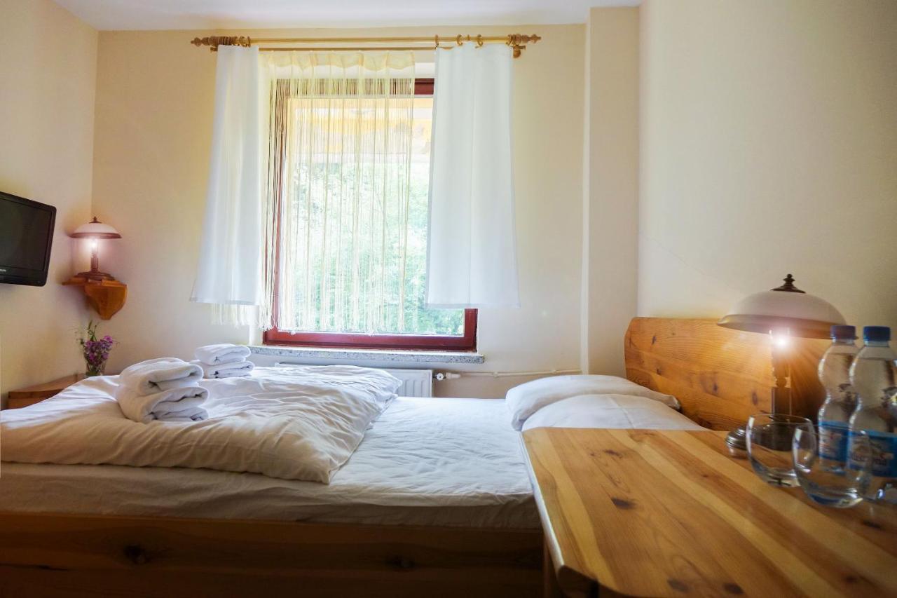 Zadrna Rezydencja Aparthotel Chelmsko Slaskie ภายนอก รูปภาพ